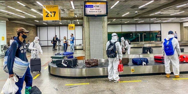 Aeroviários vão receber a vacina contra a Covid-19 na capital a partir desta terça-feira (1).