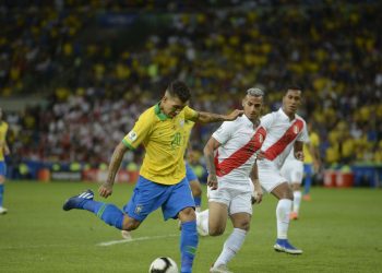 Copa América: Brasil enfrenta  a seleção peruana.