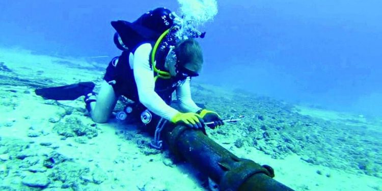 Cabo submarino de fibra óptica Brasil-Europa é inaugurado em Portugal