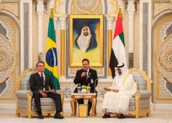 Emirados Árabes  abre vacinação para covid-19 a turistas Brasileiros