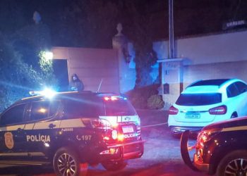Policiais civis acabaram com uma festa onde 300 pessoas se aglomeravam em Campos do Jordão