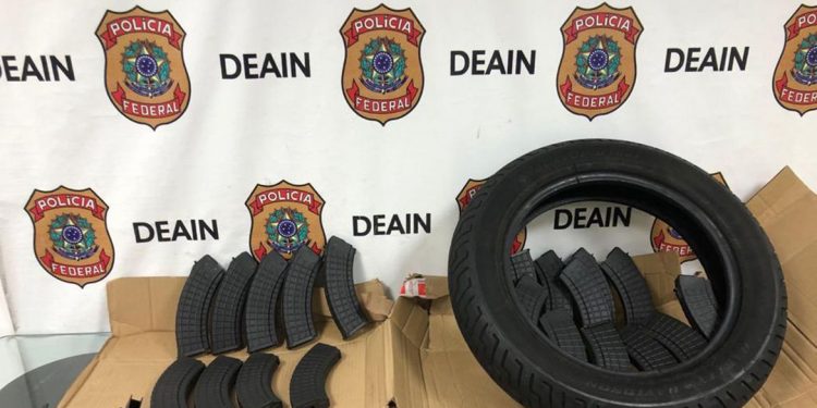 Polícia Federal na Rua.Já prendeu 4 por tráfico de armas.