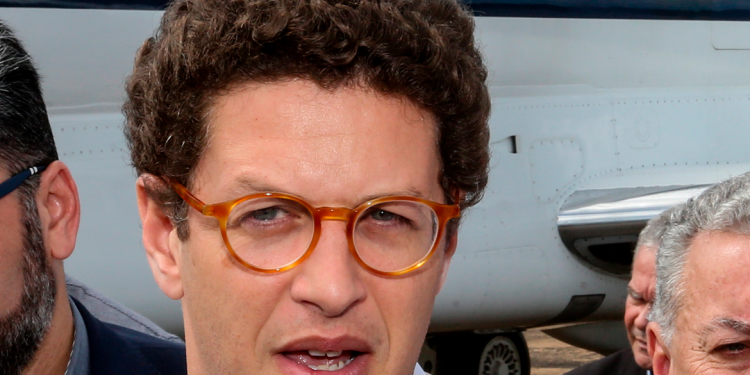 Cai o Ministro do meio ambiente, Ricardo Salles. Pode ser preso a qualquer momento.