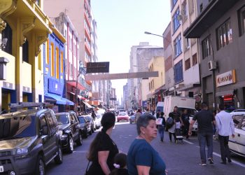 Capital Paulista amanhece com sol entre nuvens e sensação de frio