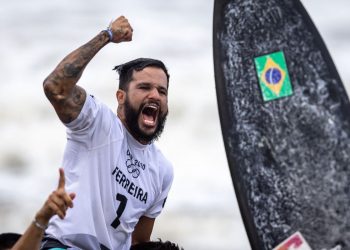 Brasil é ouro  em Tokyo no Surfe com Ítalo Ferreira.