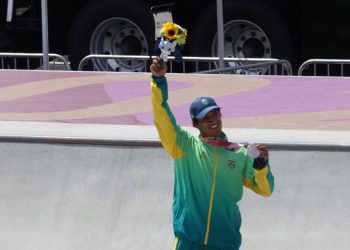 Kelvin Hoefler garante a primeira medalha do Brasil em Tóquio: prata no skate street