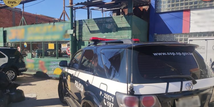 Polícia Civil realiza megaoperação ‘Ferro-Velho’ em Guarulhos e prende duas pessoas em flagrante