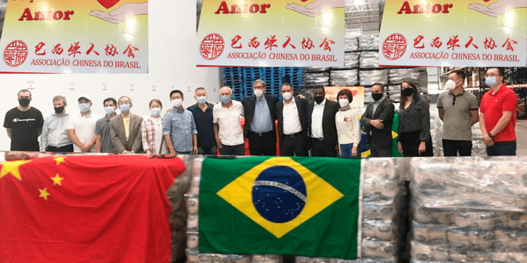 Em comemoração ao dia do Imigrante Chinês, comunidade chinesa em SP doa cestas básicas