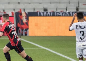  Athletico-PR superou o Santos por 1 a 0, nas quartas da copa do Brasil