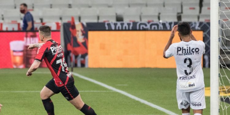  Athletico-PR superou o Santos por 1 a 0, nas quartas da copa do Brasil