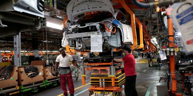 Índice de Confiança Empresarial sobe 0,5 ponto em agosto, segundo FGV