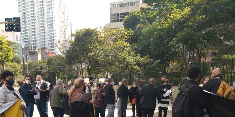 SP vacina população equivalente a do Uruguai em uma semana