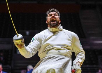 Tóquio: Jovane Guissone conquista prata na esgrima em cadeira de rodas