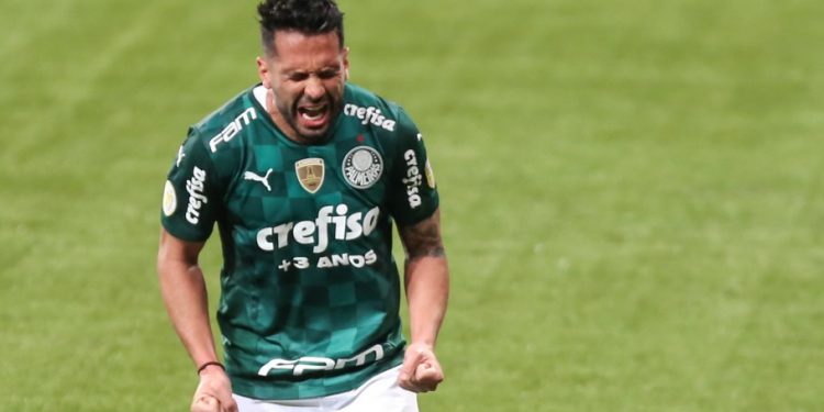 Palmeiras vence por  2X1 Atlético-PR no  Allianz Parque
