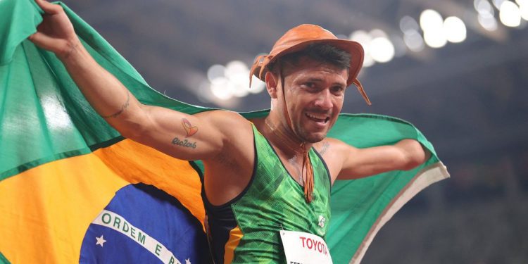 Paralimpíadas Tóquio: Petrúcio Ferreira é bicampeão nos 100m e quebra recorde.