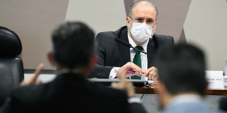 Novo mandato de Augusto Aras na PGR é aprovado pela CCJ do Senado