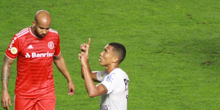 Santos e Internacional ficam no 2 a 2 pela 17ª rodada do Brasileirão Assaí