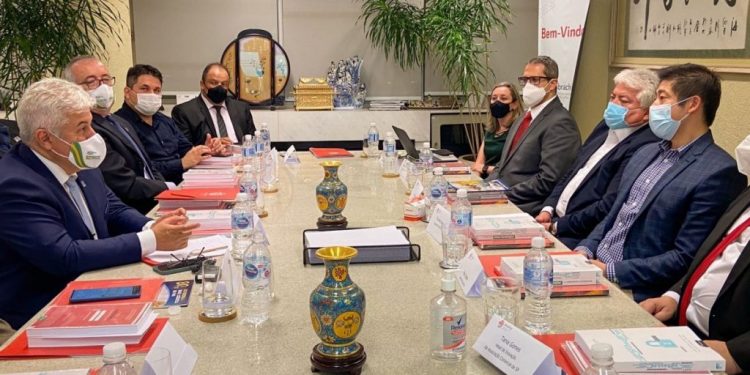 Thomas Law: Ministro Marcos Pontes visita Ibrachina e Ibra WorK