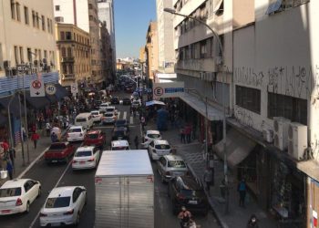 Polícia Civil: Operação na 25 de Março para combater a venda ilegal de cigarros eletrônicos e seus insumos,