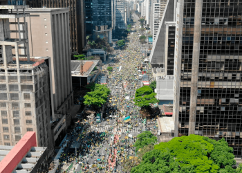 “Todo poder emana do Povo”. Av.Paulista recebe milhares de pessoas neste 7 de setembro para se manifestar