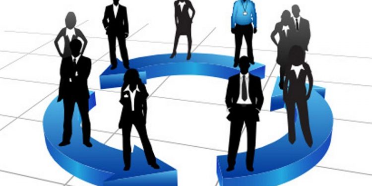 600 novos empregos para você. Inscreva-se on-line, até dia (8).