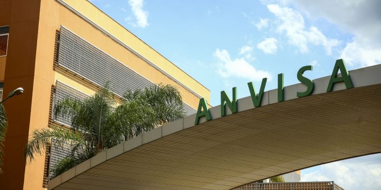 Anvisa aprova medicamento para tratamento da covid-19