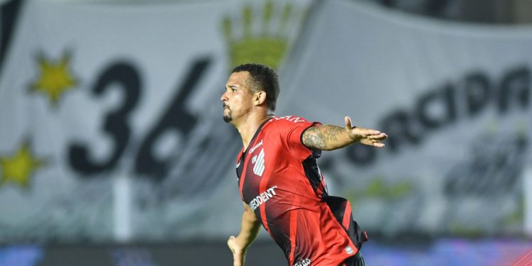 Santos perde na Vila por 1X0  para o Atletico-PR, pelas quartas de final da Copa do Brasil