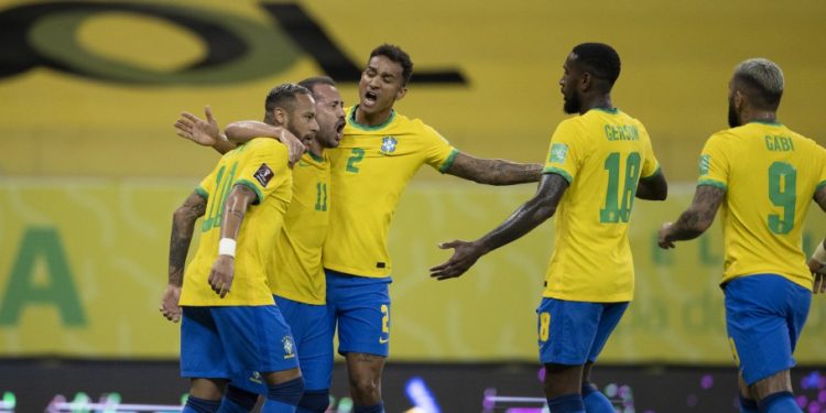 Eliminatórias da Copa do Mundo FIFA: Brasil 2X0 Peru