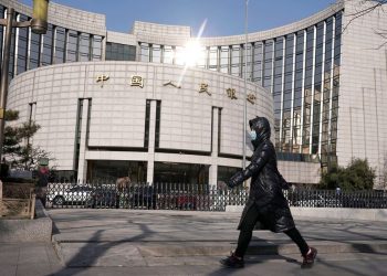 China isola cidade com 5 milhões de habitantes após detectar surto de coronavírus