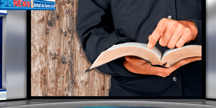 Não escondo da grande assembleia a tua fidelidade e a tua verdade. Não me negues a tua misericórdia, Senhor; que o teu amor e a tua verdade sempre me protejam.