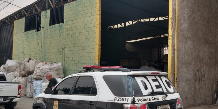 Polícia Civil: Comerciante de sucata é preso com cerca de 2 toneladas de materiais elétricos furtados