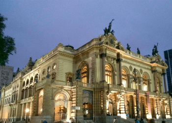 Theatro Municipal de São Paulo faz 110 anos