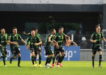 Pela 28ª rodada do Brasileirão Assaí: Santos 0X2 América-MG,  na Vila Belmiro