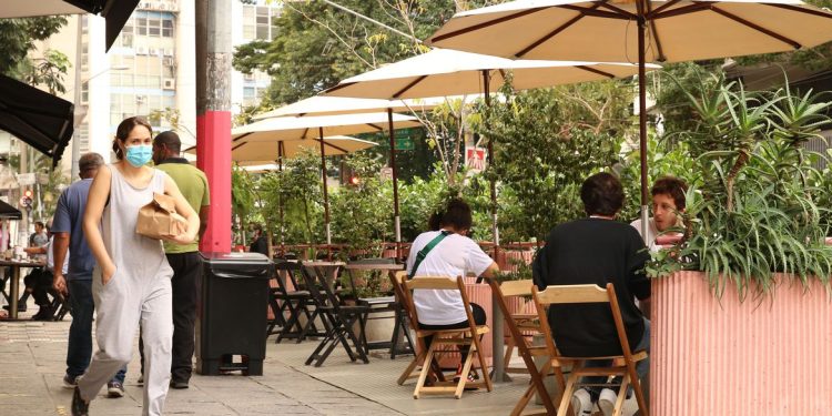 Prefeitura SP. Projeto Ruas SP aprova mais de 110 bares e restaurantes em toda a cidade