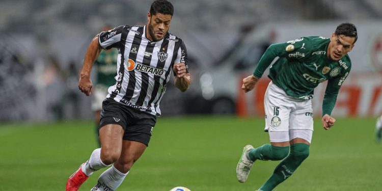 Palmeiras encara Atlético-MG, líder isolado do Brasileirão, em SP