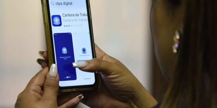 Carteira de Trabalho Digital chega a 500 milhões de acessos