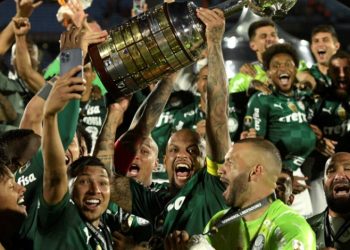 Palmeiras é tricampeão da libertadores.