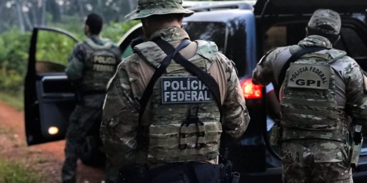 Polícia Federal realiza operação em SP contra fraude em contas do Banco Caixa Econômica Federal