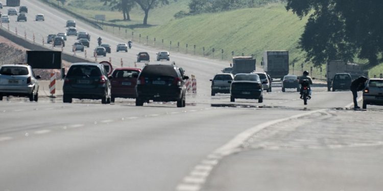 Feriadão: Mais de 3 milhões de veículos devem transitar nas rodovias paulistas