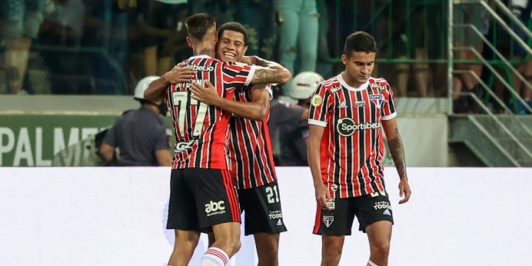 33ª rodada do Brasileirão Assaí: O São Paulo superou o Palmeiras por 2 a 0