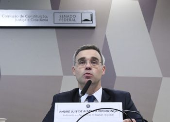 Nome de André Mendonça ao STF é aprovado da CCJ no Senado