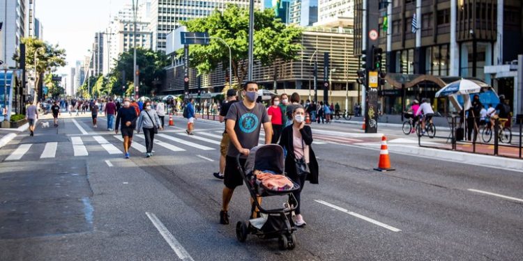 Entenda a diferença entre os sintomas de gripe e covid-19