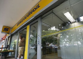 Agências bancárias funcionam para o público até quinta-feira
