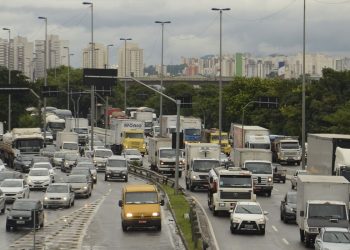 São Paulo suspende rodízio de veículos a partir do dia 20