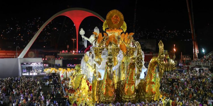 Carnaval 2022: Prefeitura de SP e do Rio de Janeiro adiam desfile para 21 de Abril- feriado de Tiradentes