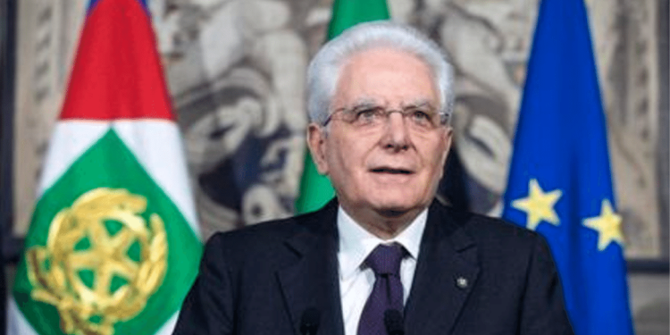 Vecchia Italia: Presidente Sergio Mattarella é reeleito por falta de opção.