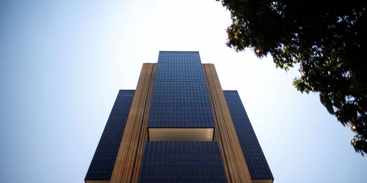 Copom eleva juros básicos da economia para 10,75% ao ano
