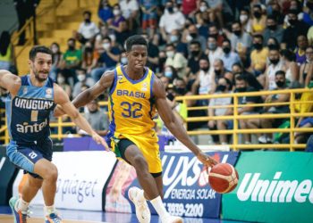 Esportes-Basquete: Brasil derrota Uruguai pelas Eliminatórias para a Copa do Mundo