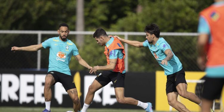 Seleção Brasileira recebe Paraguai pelas Eliminatórias da Copa do Catar,  as 21h30, no Mineirão.