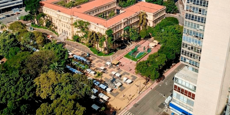 Cate promove serviços de orientação sobre mercado de trabalho na Praça da República neste sábado